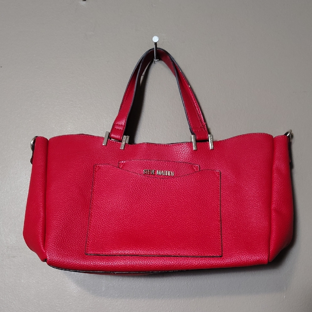 Steve Madden Red Faux Leather Medium Handbag W Magnet Clasp